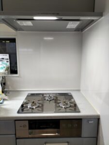 ビルトインコンロレンジフード施工後